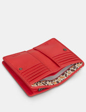 Load image into Gallery viewer, Y1089 Leather Giraffe Purse
