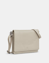 Load image into Gallery viewer, Stanton Triple Gusset Flap Over Bag