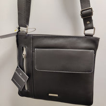Load image into Gallery viewer, Vintage 899S Leather Shoulder Bag
