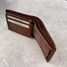 Load image into Gallery viewer, Gianni Conti 4067410 Leather Wallet
