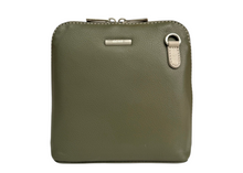 Load image into Gallery viewer, Vintage 820 Small Leather Shoulder Bag
