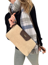Load image into Gallery viewer, David Jones CM8686 PU Handbag

