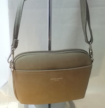 Load image into Gallery viewer, David Jones CM5432 PU Handbag
