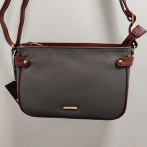 Vintage 844 Leather Shoulder Bag