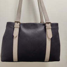 Load image into Gallery viewer, Vintage Leathers 816C Handbag

