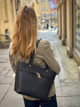 Load image into Gallery viewer, David Jones 7013-4 PU Handbag
