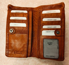 Load image into Gallery viewer, Rowallan Batisse Tall Purse
