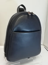 Load image into Gallery viewer, Classic 0510E Leather Backpack
