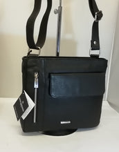 Load image into Gallery viewer, Vintage 899S Leather Shoulder Bag
