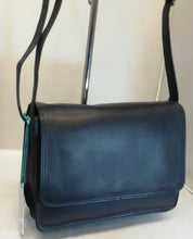 Load image into Gallery viewer, Classic 0768E Leather Shoulder Bag.
