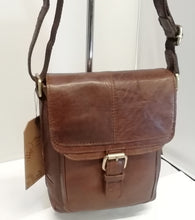 Load image into Gallery viewer, Ashwood Battersea  G31 Handbag
