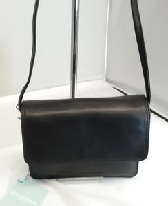Classic 0702E Small Leather Shoulder Bag
