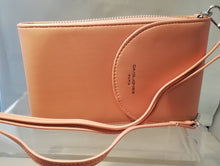 Load image into Gallery viewer, David Jones DJ101 PU Handbag
