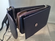 Load image into Gallery viewer, David Jones DJ101 PU Handbag
