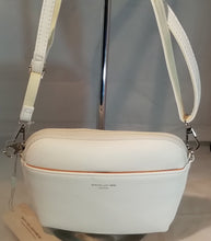 Load image into Gallery viewer, David Jones CM5432 PU Handbag
