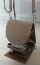 Load image into Gallery viewer, David Jones DJ101 PU Handbag
