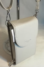 Load image into Gallery viewer, David Jones DJ101 PU Handbag
