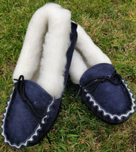 Load image into Gallery viewer, ladies navy leather slippers with sheeps wool
